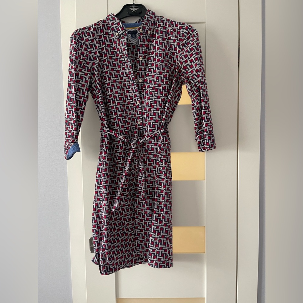 M size Tommy Hilfiger dress